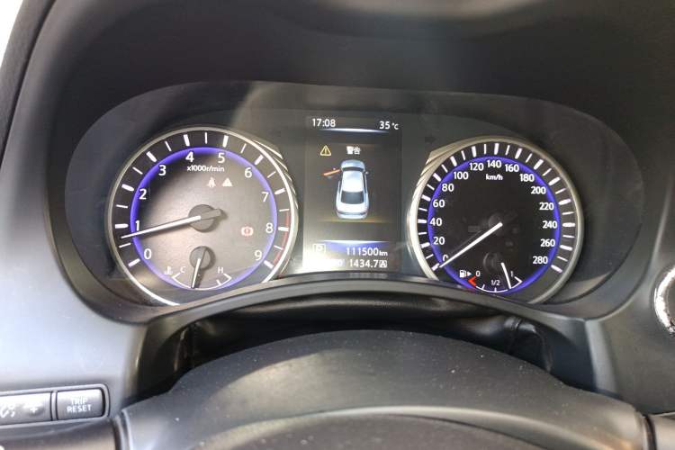 Used Infiniti Q50 2014 3.7L Comfort Edition Instrument Cluster