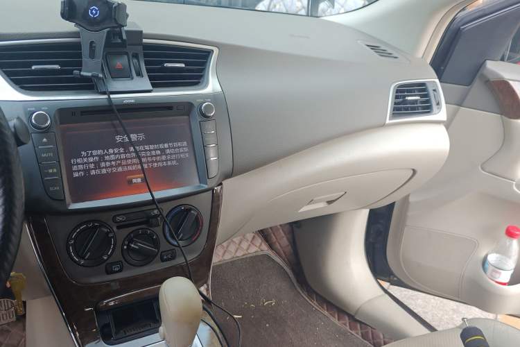 Used Nissan Sylphy 2012 1.6 XL CVT Luxury Edition Audio And AC Panel