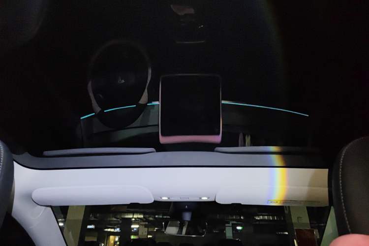 Used Tesla Model Y 2024 Rear-Wheel-Drive Version Headliner