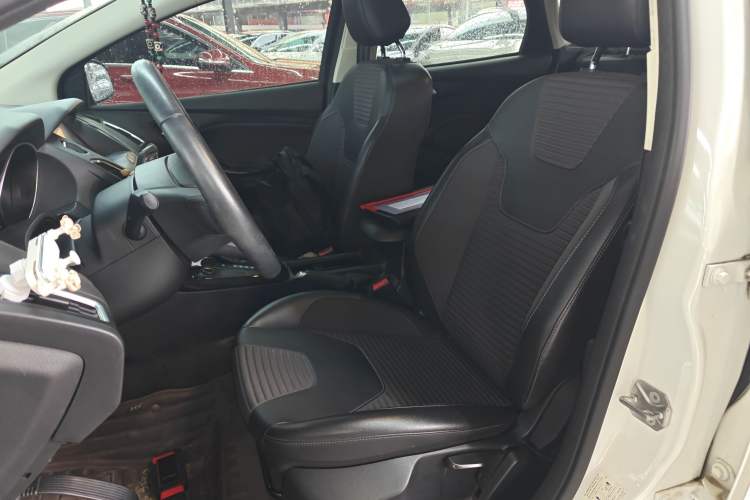 Used Ford Focus 2018 Hatchback Classic 1.6L Automatic Trendy SmartDrive Edition