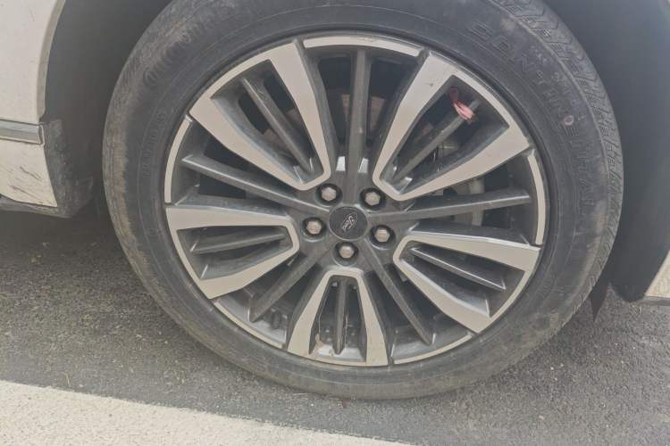 Used Ford Edge 2021 PLUS EcoBoost 245 Two-Wheel-Drive Titanium 7-Seater
