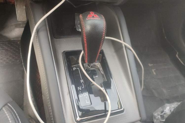 Used Mitsubishi ASX 2020 2.0L CVT Smart Edition Gear Lever