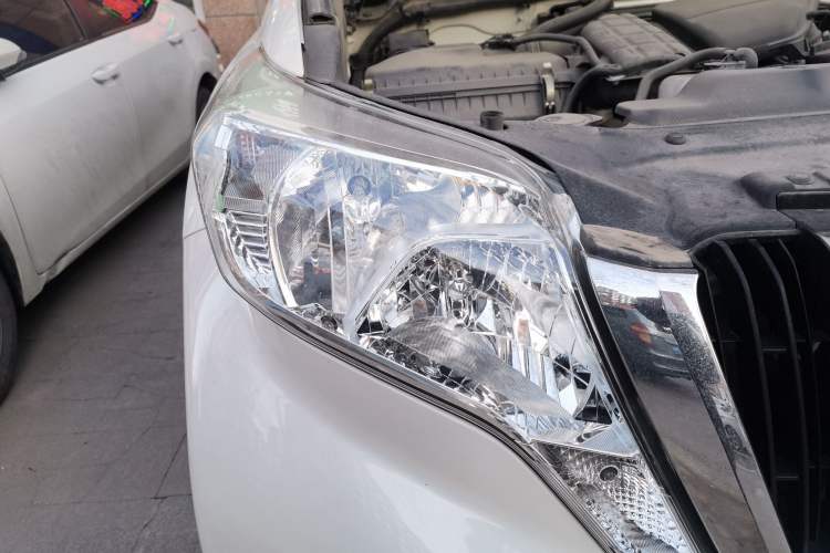 Used Toyota Prado  Right Front Headlight