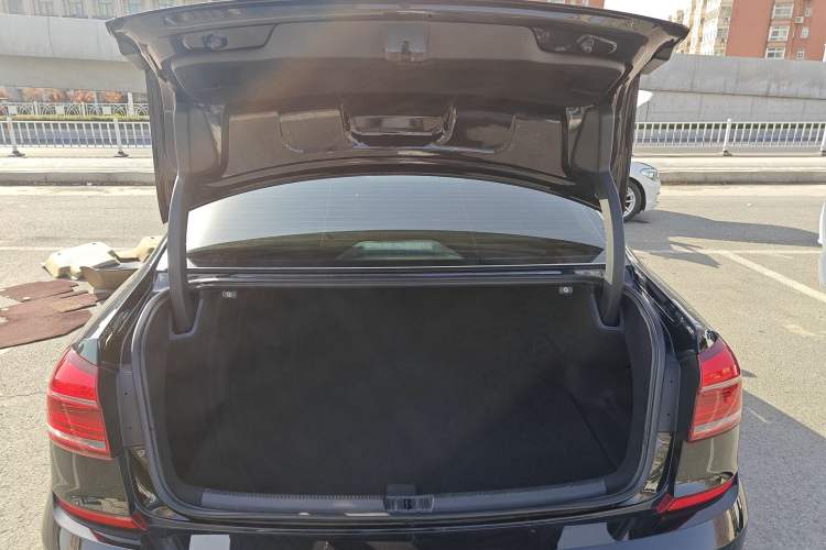 Used Volkswagen Passat 2017 1.8TSI DSG Government Procurement Version (CEA Engine)
