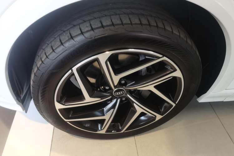 Used Audi Q6L e-tron 2026 First Launch Navigation Edition