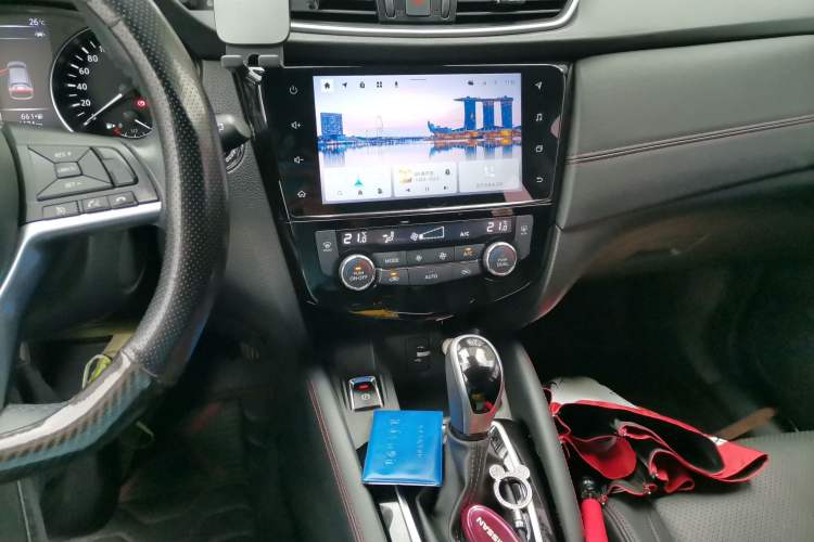 Used Nissan Qashqai 2022 2.0L CVT XV Premier Luxury Edition Audio And AC Panel