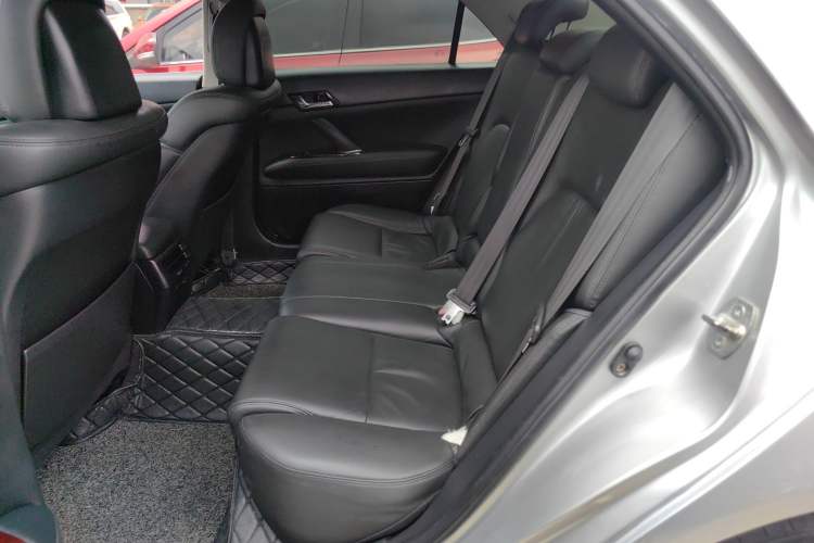 Used Toyota Reiz 2006 2.5V Left Rear Seat