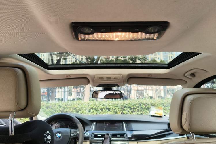 Used BMW 5 Series 2012 523Li Luxury Model
