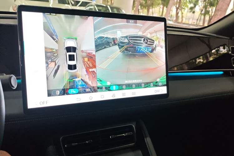 Used BYD Qin L 2024 DM-i 120KM Excellence Model Audio And AC Panel