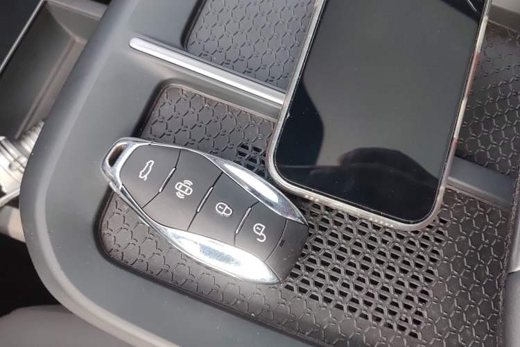 Used Hongqi EH7 2024 690 Pro Vehicle Key