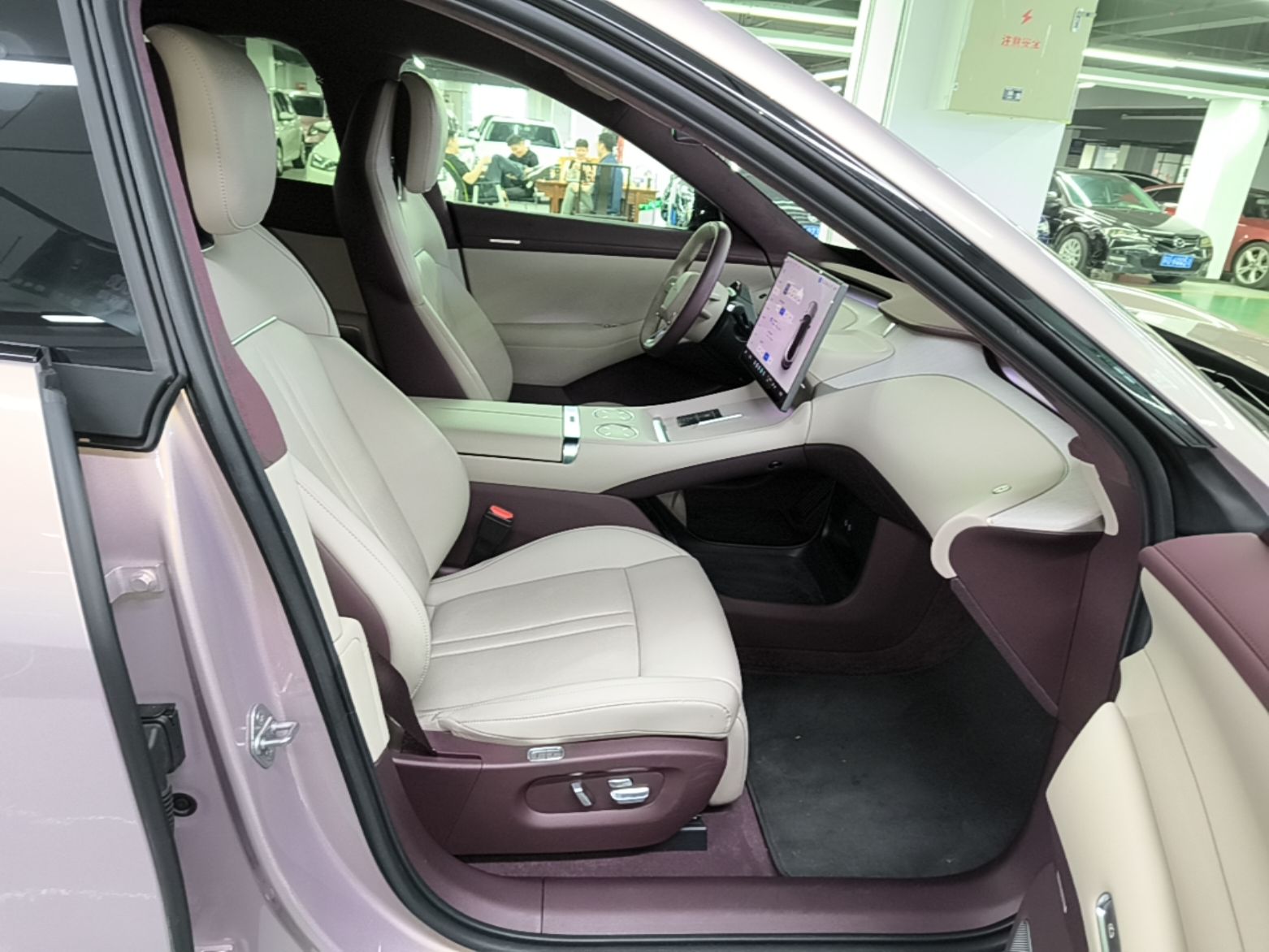 Xiaomi Auto YU7 2025 Ultra-Long Range High-Performance All-Wheel-Drive Max Edition — снимка 19