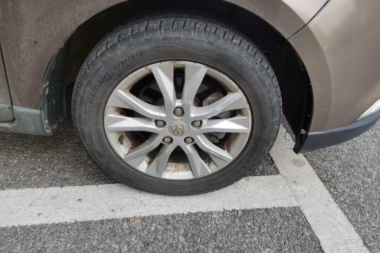 Used Baojun 730 2014 1.5L Manual Luxury Navigation ESP Version 7 Seats