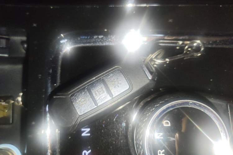 Used SWM G05 2022 PRO 1.5T DCT Luxury Model 7 Seats