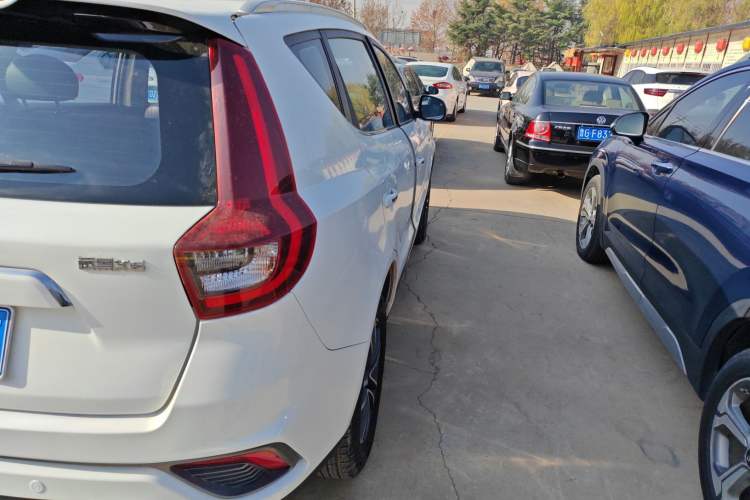 Used Geely Auto Vision X6 2019 1.4T CVT 4G Connected Luxury Version China VI Standard
