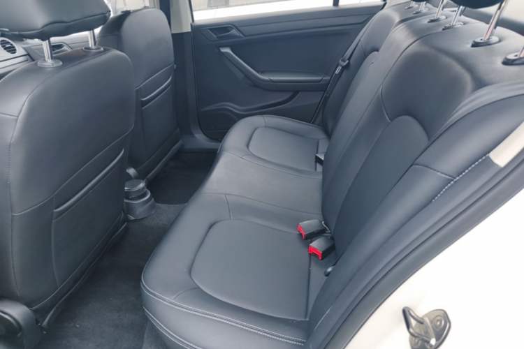 Used Volkswagen Jetta 2013 1.6L Automatic Fashion Model
