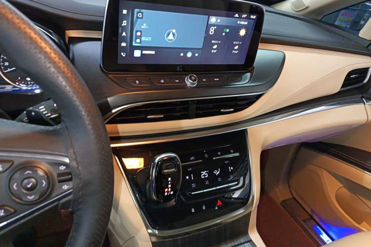 Used Buick GL8 2023 Land Executive Class 652T Luxury Model