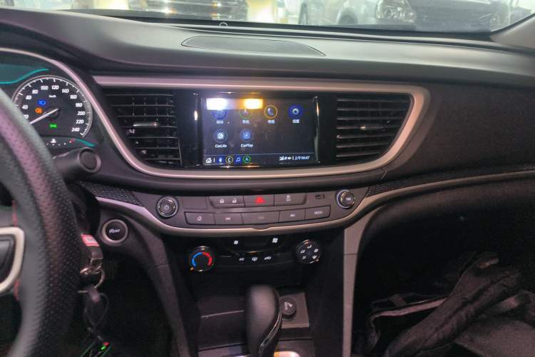 Used Buick GT 2021 Revised Version Flagship 1.5L Automatic Elite Edition Audio And AC Panel