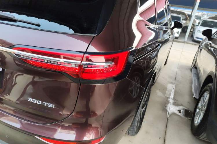 Used Volkswagen Viloran 2022 330TSI Luxury Edition
