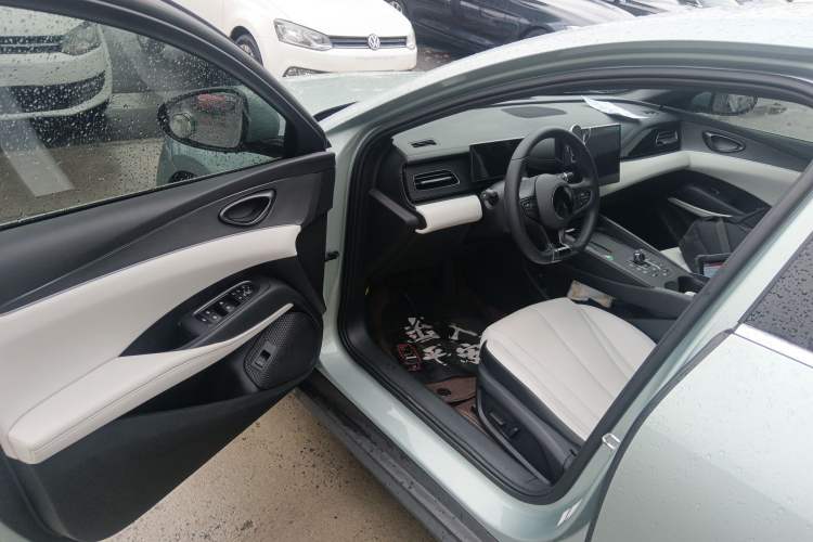 Used BYD Seal 06 New Energy 2024 DM-i 80KM Prestige Model Driver Seat