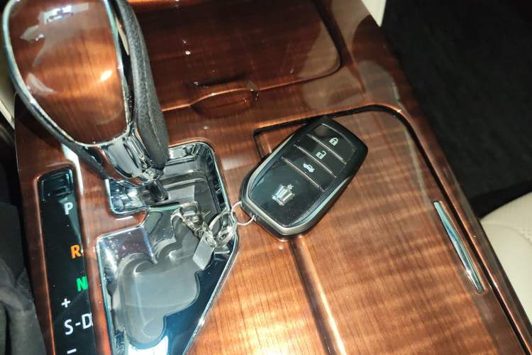 Used Toyota Crown 2015 2.5L Smart Edition Vehicle Key