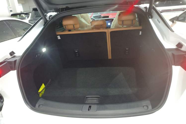 Used Rising R7 2025 Model Urban Edition
