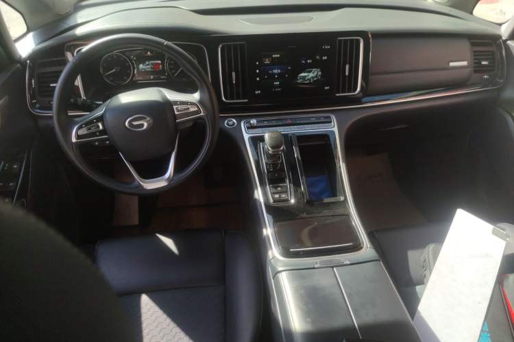 Used GAC Trumpchi M8 2021 Revised Version Lingxiu Series 390T Luxury Edition Center Console