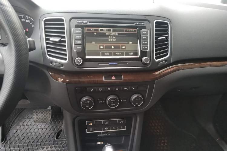 Used Volkswagen Sharan 2014 2.0 TSI Luxury Model
