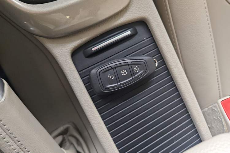 Used Ford Focus 2015 Sedan EcoBoost 180 Automatic Flagship Model
