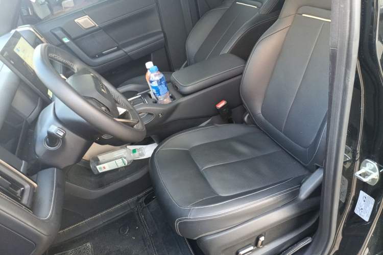 Used iCAR 03T 2024 520km Two-Wheel Drive Long-Range Version Left Front Seat