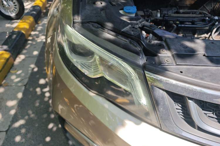 Used Geely Auto Emgrand X7 Sport 2018 1.8TD Automatic Two-Wheel Drive Smart Connect 4G Internet Edition