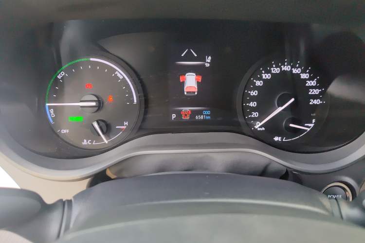 Used Toyota Granvia 2024 2.5L Hybrid Comfort Edition
