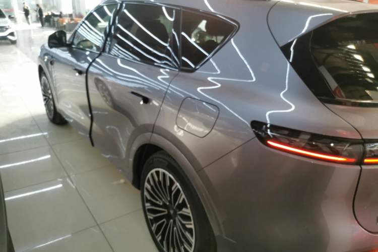 Used VOYAH FREE 2025 Model FREE+ Four-Wheel-Drive Qiankun Edition