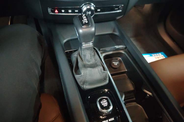 Used Volvo XC60 2021 T5 4x4 Smart Luxury Edition