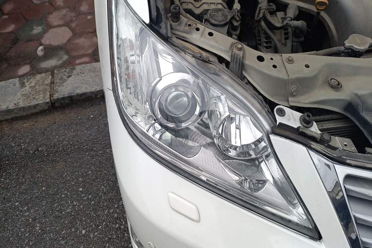 Used Lexus ES 2010 240 Elegant Edition Right Front Headlight