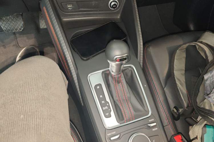 Used Audi Q2L 2024 35TFSI Ambition Dynamic Edition Gear Lever