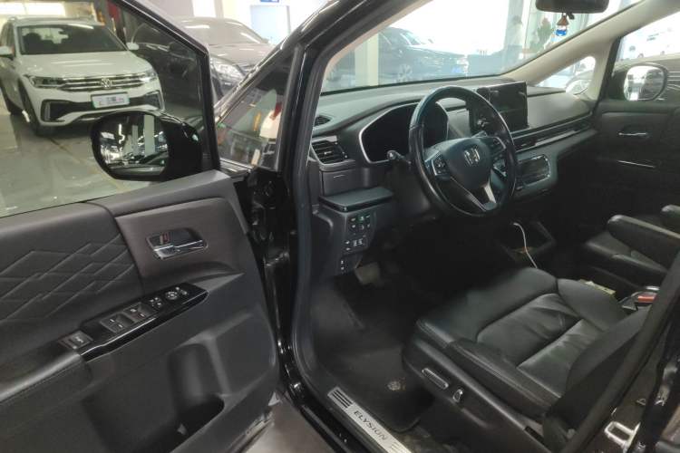 Used Honda Elysion 2022 2.0L eHEV Luxury First Edition
