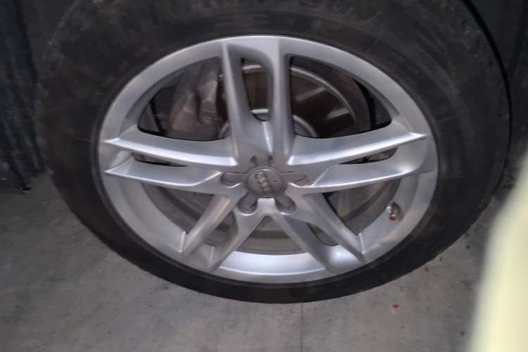 Used Audi Q5 2018 Collector's Edition 40 TFSI Technology Model
