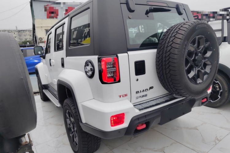 Used BAIC Off-Road BJ40 2023 2.0D Automatic Four-Wheel Drive Blade Hero Edition Adventurer Type (with Front and Rear Electronic Locks)
