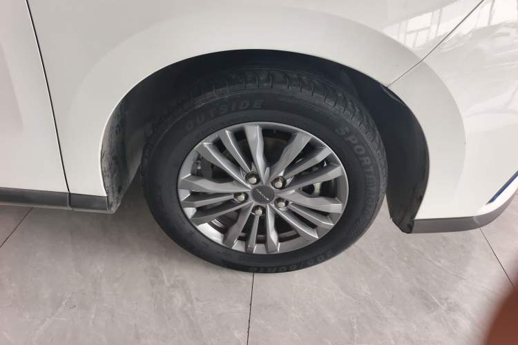 Used SAIC MAXUS EUNIQ 5 2020 1.3T PLUG-IN Elite Edition