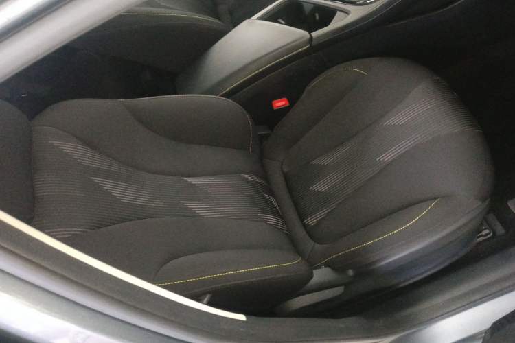 Used Roewe i5 2021 1.5L CVT Platinum Edition Right Front Seat