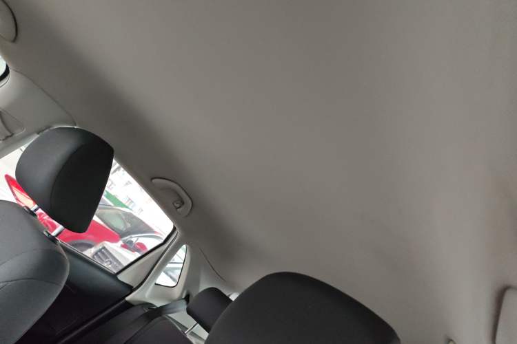 Used Volkswagen Polo 2016 1.4L Manual Fashion Model Headliner