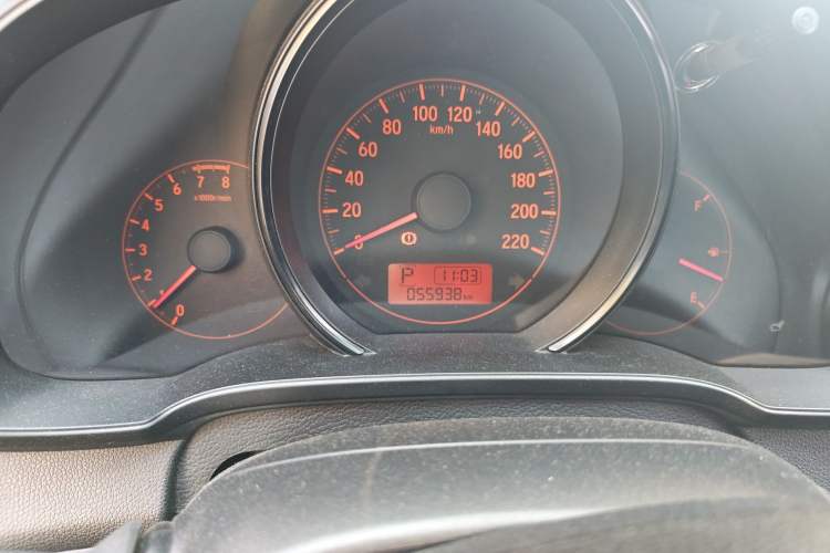 Used Honda Fit 2018 1.5L CVT Comfort Version Odometer Close Up