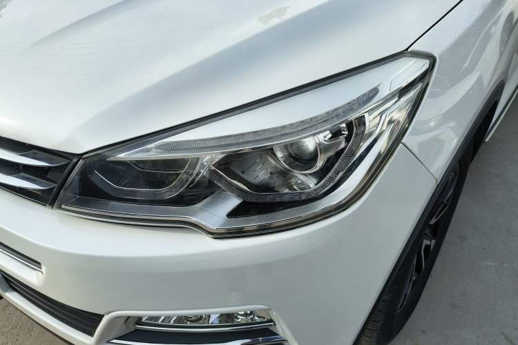 Used Hanteng X7 2016 2.0T DCT Luxury Edition Left Front Headlight