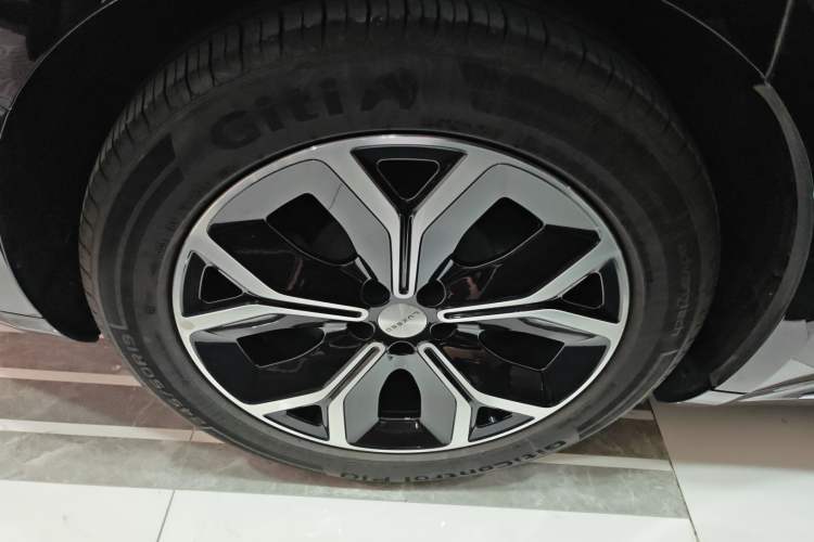 Used Hima Luxeed S7 2024 Max+
