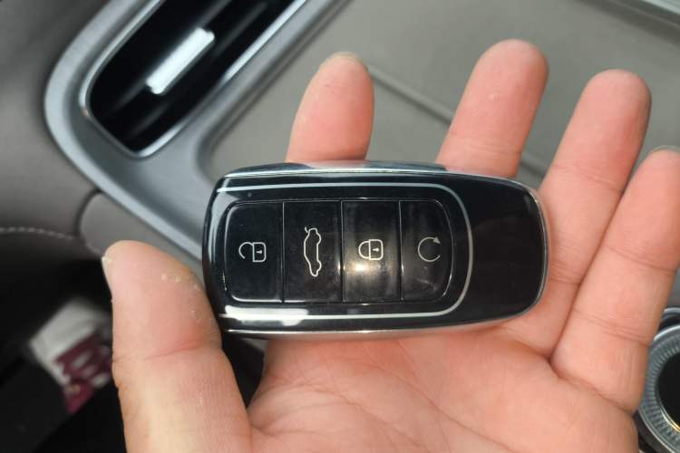 Used Chery Tiggo 8 PLUS 2025 290TGDI DCT Prestige 5-Seater Vehicle Key