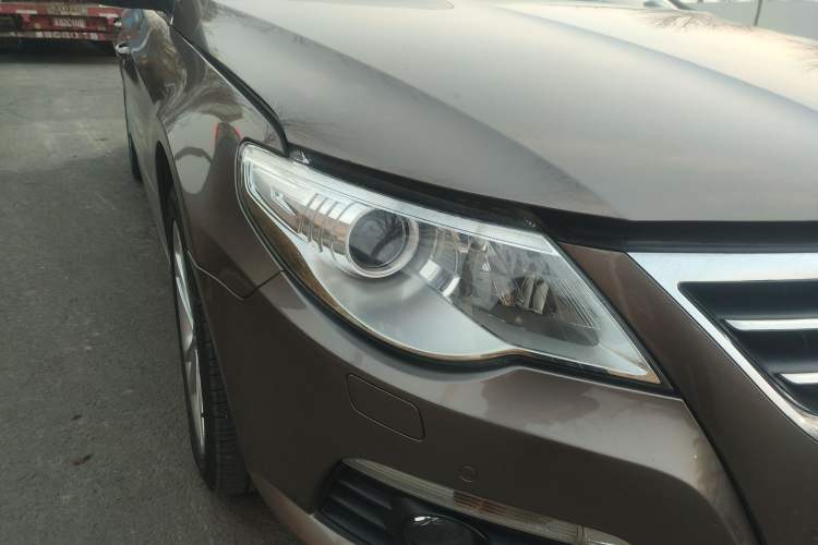 Used Volkswagen FAW-Volkswagen CC 2011 1.8TSI Luxury Model Right Front Headlight