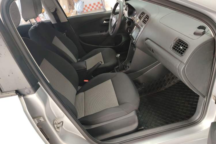 Used Volkswagen Polo 2014 1.4L Manual Fashion Edition Right Front Seat