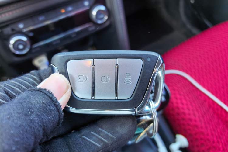 Used JAC Group Refine R3 2018 1.6L Manual Luxury Smart Model