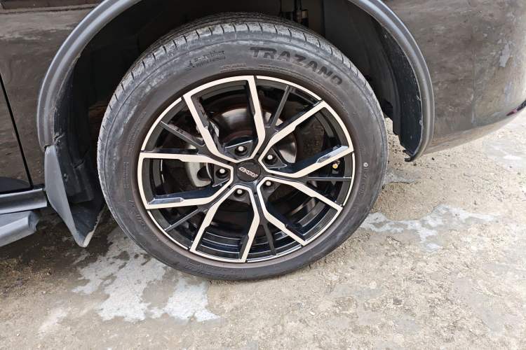 Used JAC Refine M3 2022 PLUS 1.5T 7-Seater Standard Model