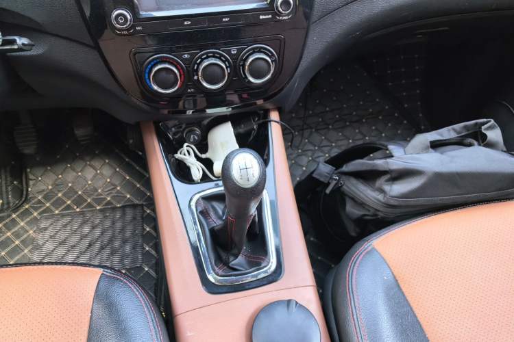 Used FORTHING Joyear X5 2015 1.6L Manual Luxury Model
